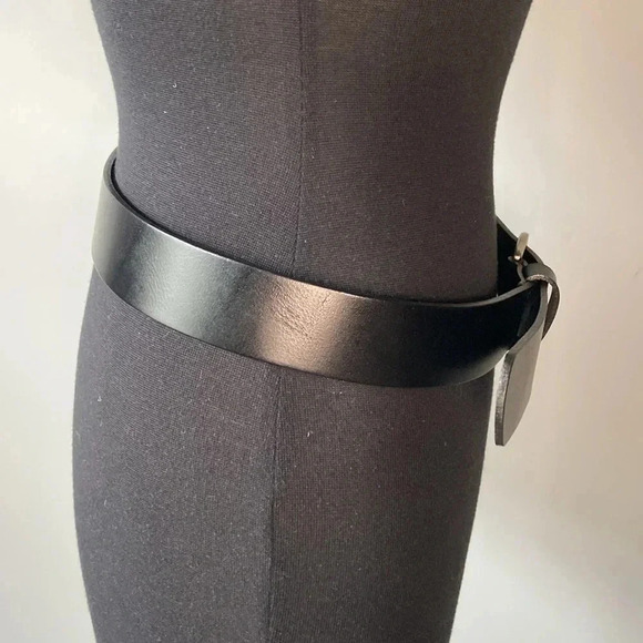 Medike Landes | Black Leather Belt - Picture 3 of 7